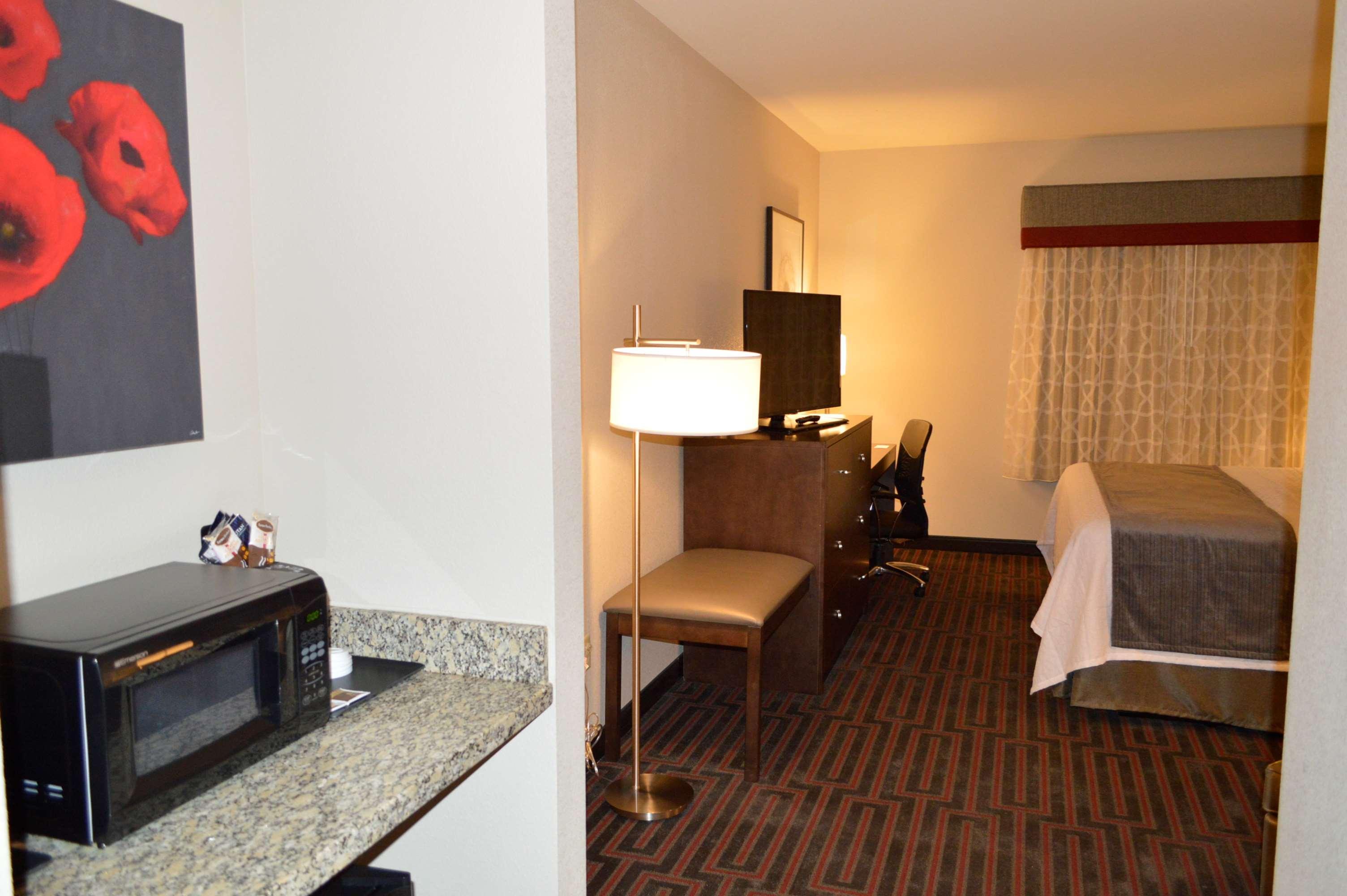 Best Western Plus Stevens County Inn Hugoton Exterior photo